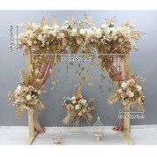 Best Flowers For Diy Arch Wedding