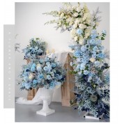 Wooden Slabs Wedding Decor