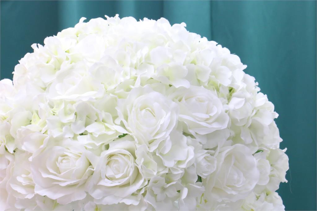 all white flower wedding bouquets7