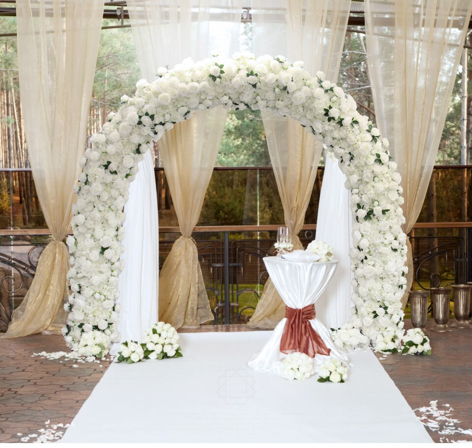 red gold and black wedding decor