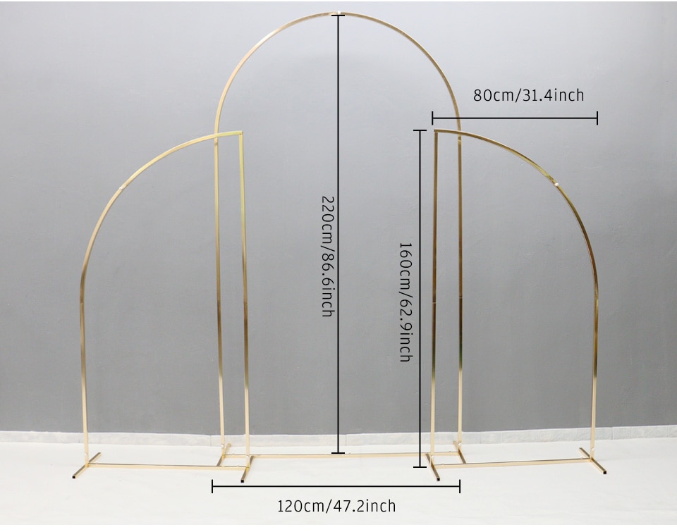 decorating an arch with tulle for a wedding2