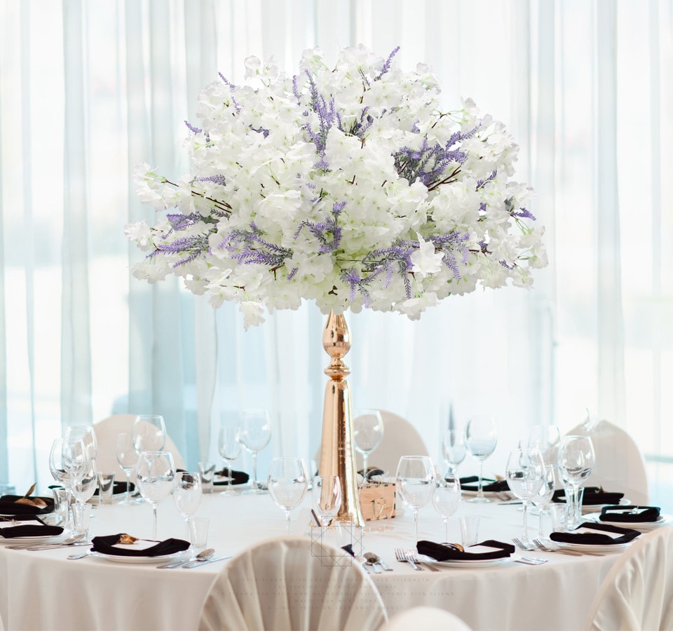 winter white flower arrangements