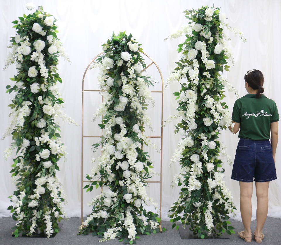 dark green and white wedding decor