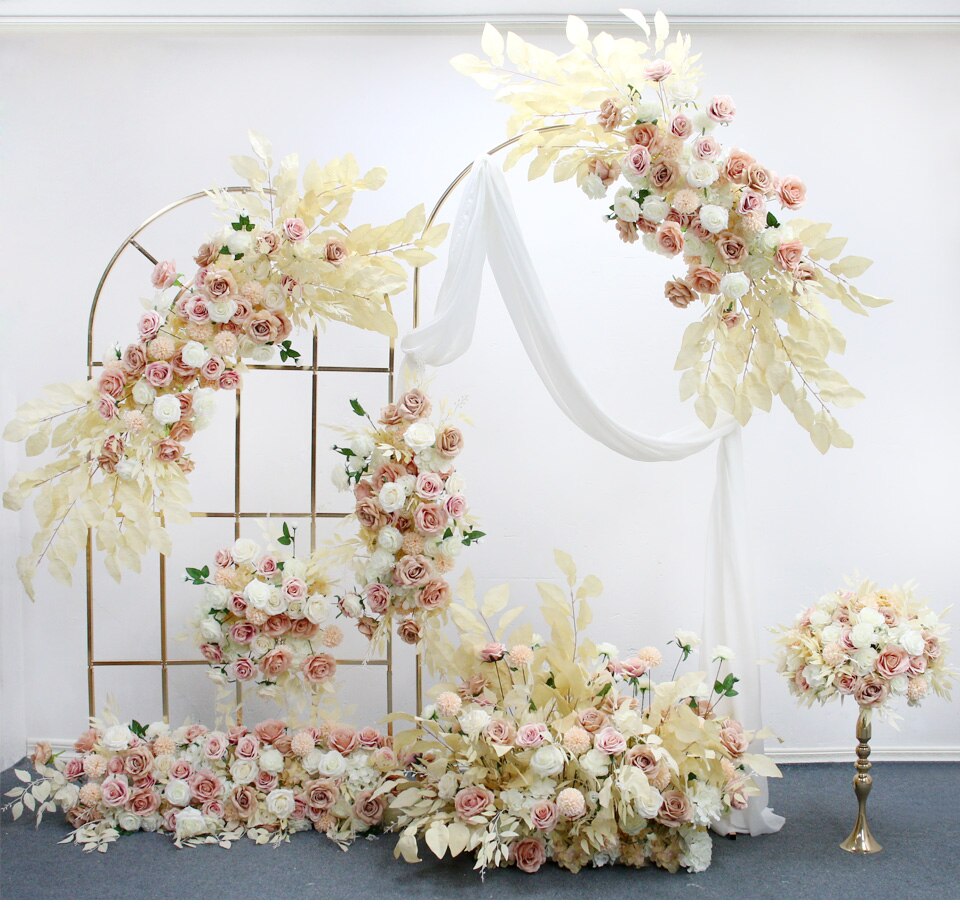 rose and gold wedding decor