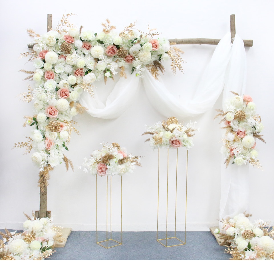 golden wedding party table decorations