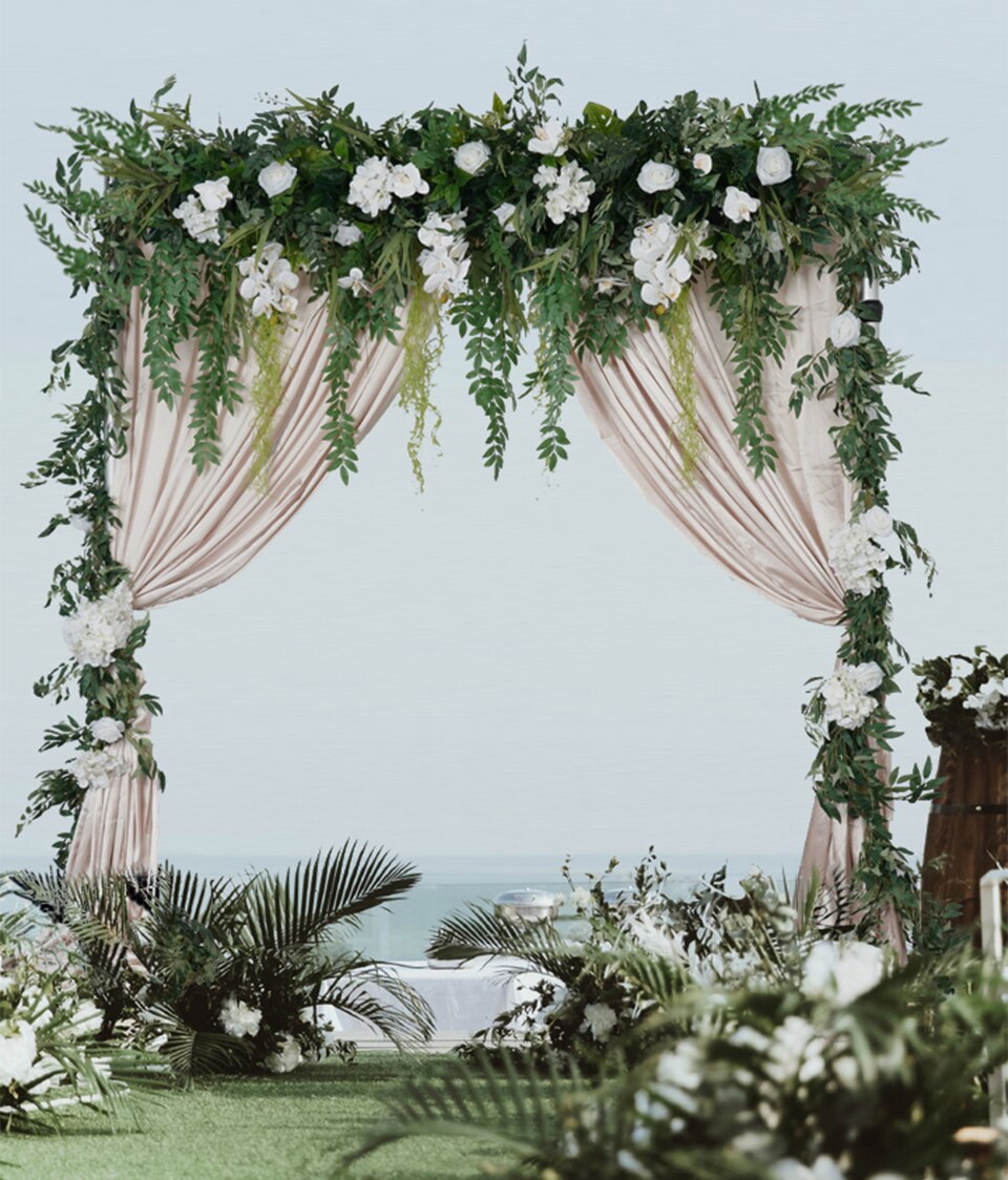 old hollywood glamour wedding decor