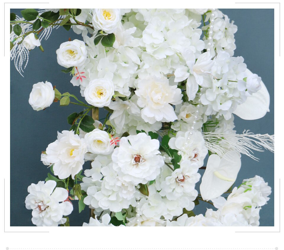 oval flower arrangement with peach ranunculus2