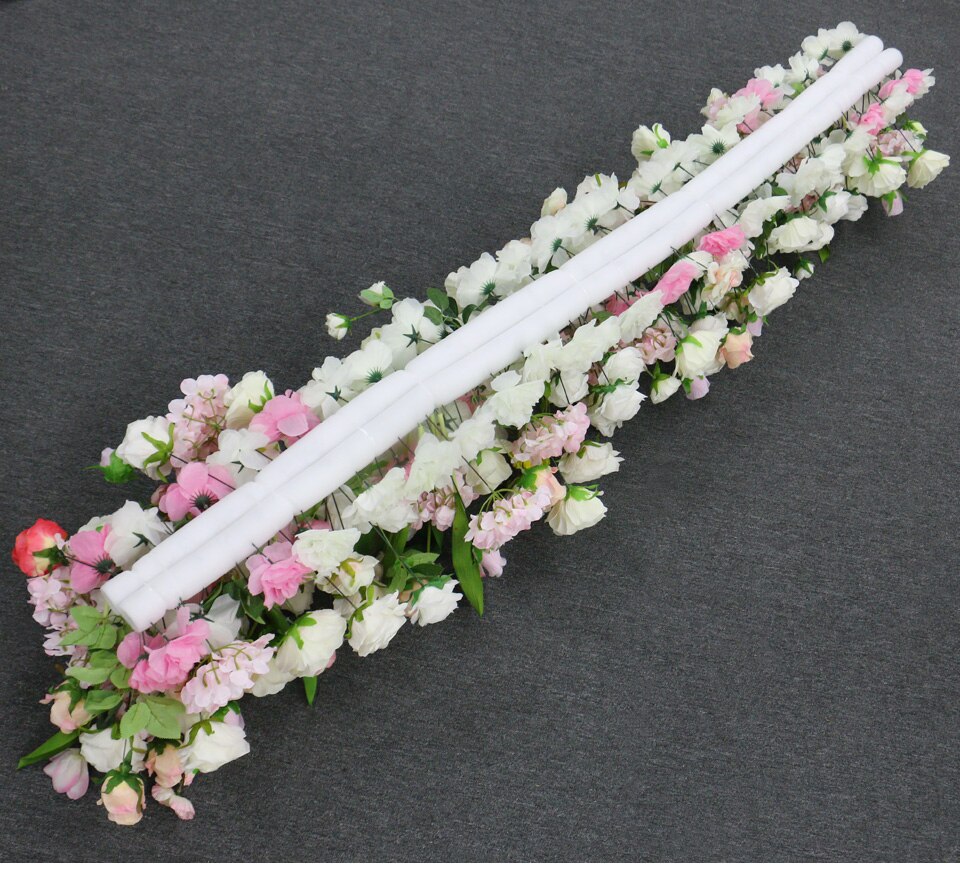 green table runner wedding flowers9