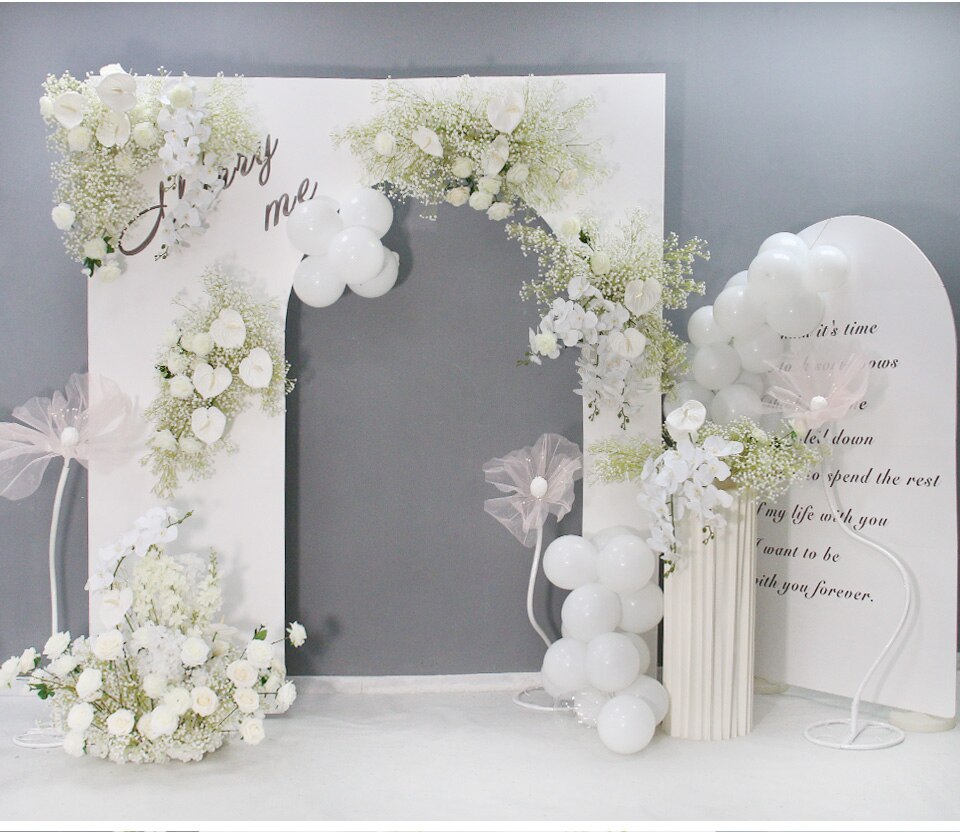 greenery wall with script letter flower8