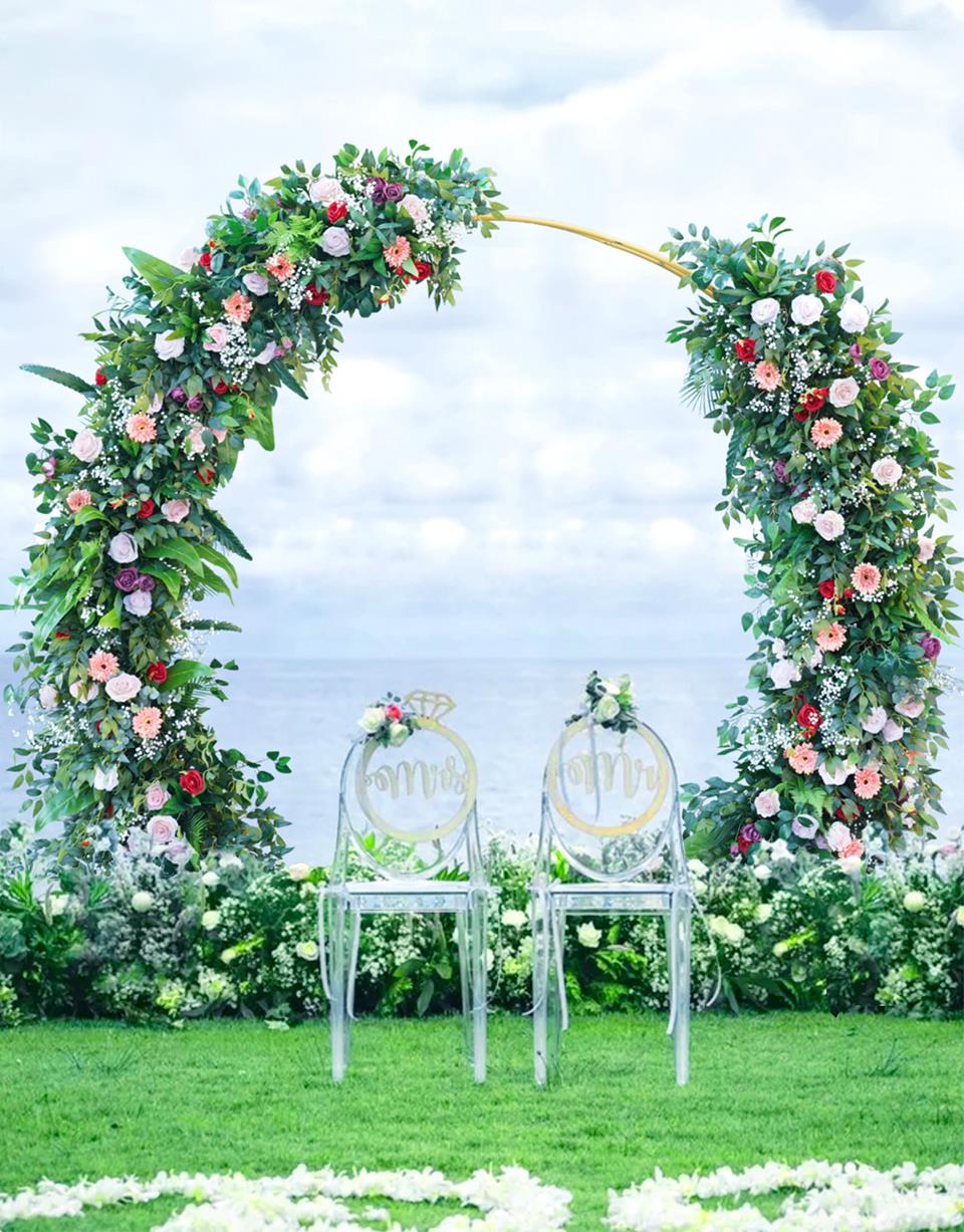 red white blue flower arrangement